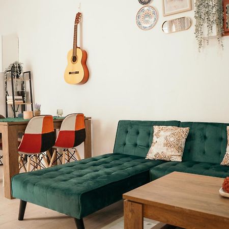 Villager'S Art Apartment Paradisi  Bagian luar foto