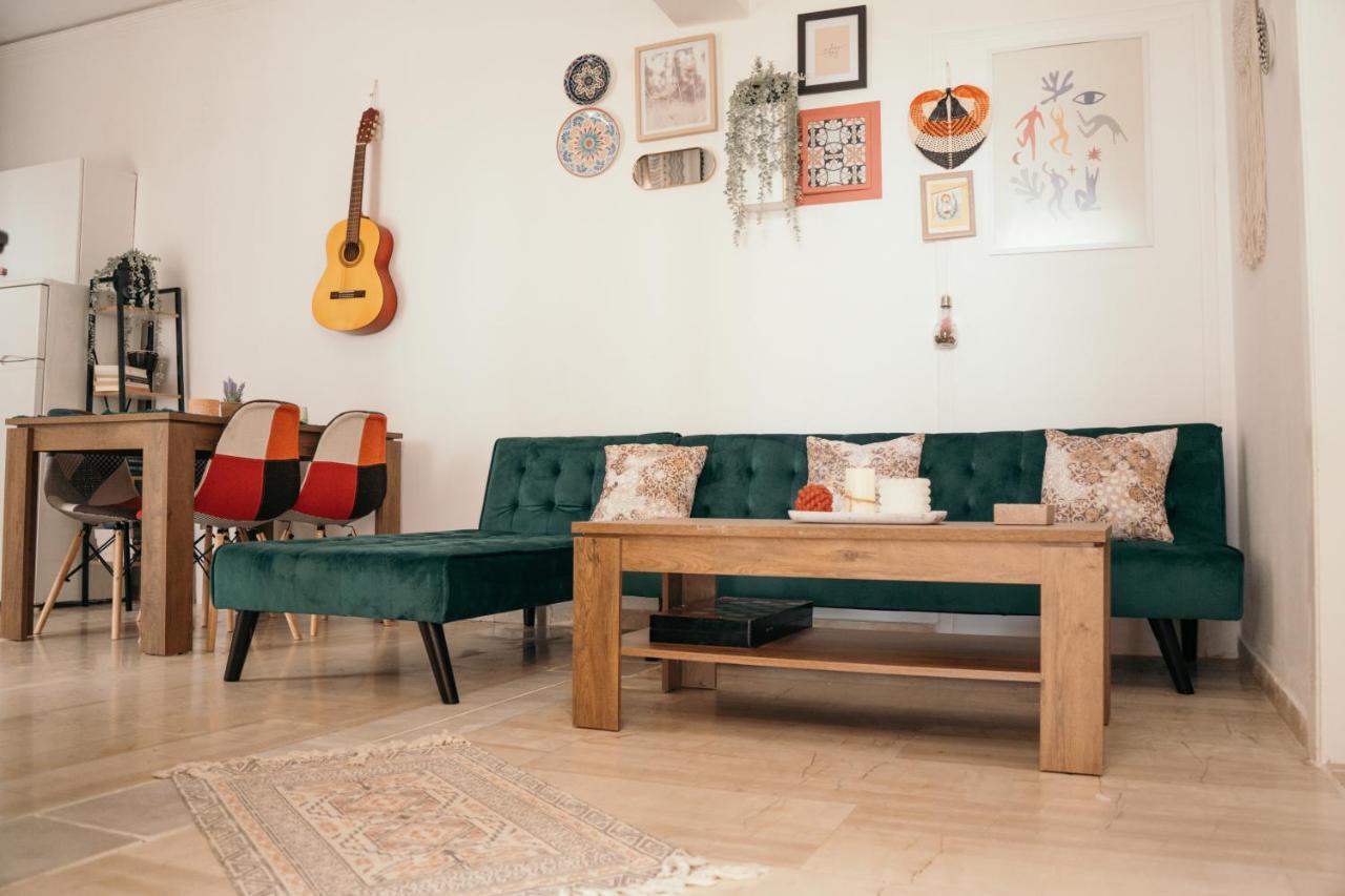 Villager'S Art Apartment Paradisi  Bagian luar foto