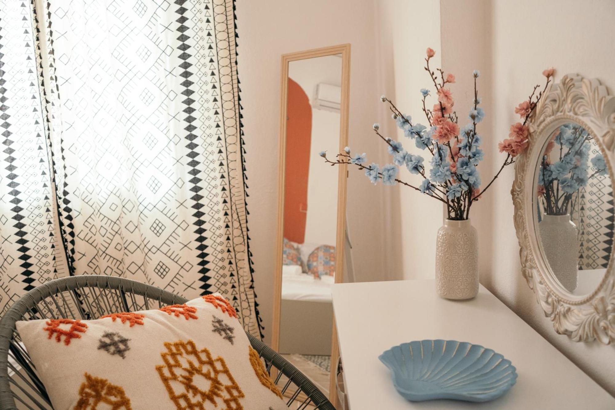 Villager'S Art Apartment Paradisi  Bagian luar foto