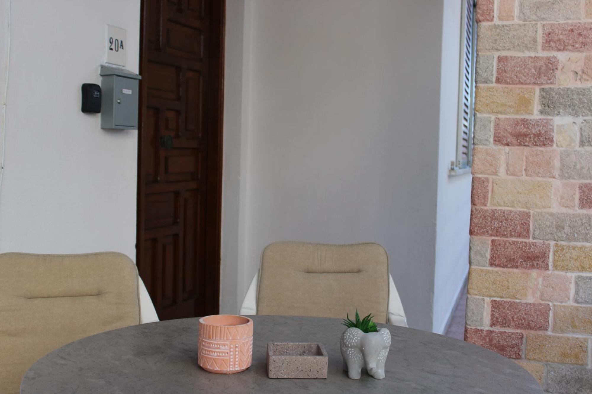 Villager'S Art Apartment Paradisi  Bagian luar foto